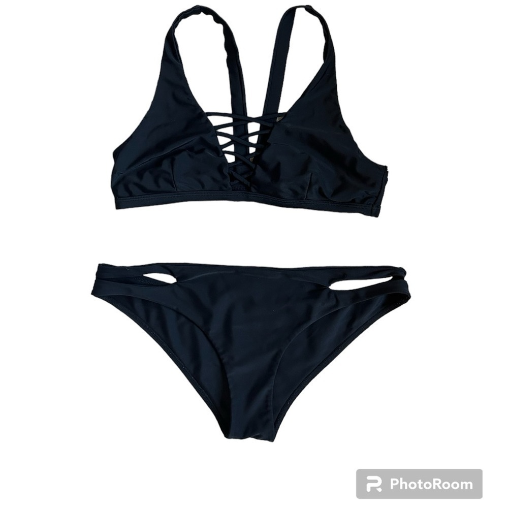 Cross strap bikini